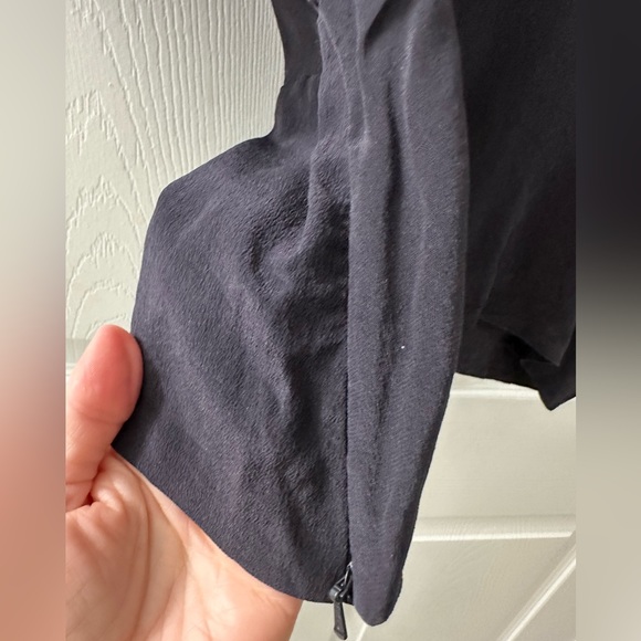 Anthropologie l 0 Maeve Lightweight Navy Silk Dolman Kimono Sleeve V-Neck Blouse - Picture 5 of 9